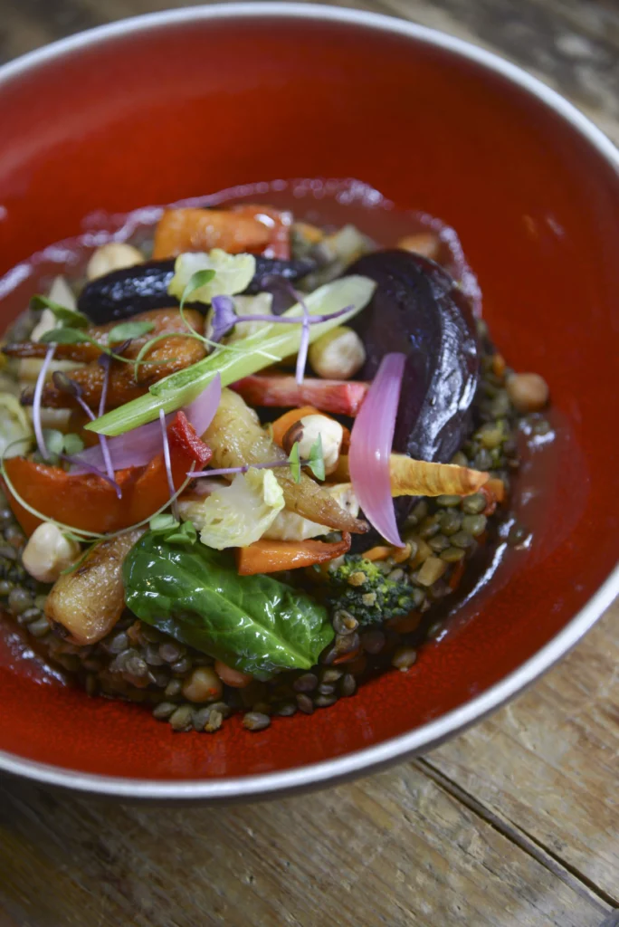 Repas produits locaux Chez Pépé Nicolas restaurant Les 3 Vallées