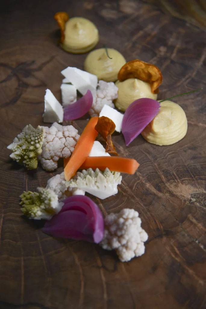Plat végétarien au restaurant chez pépé nicolas - légumes, produits locaux
