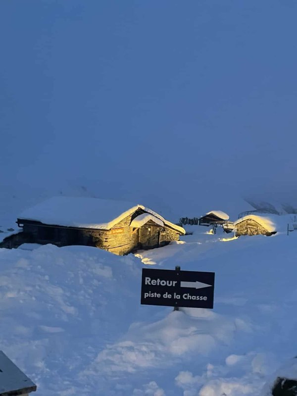 Chez Pépé Nicolas restaurant 3 Vallées hiver soirée